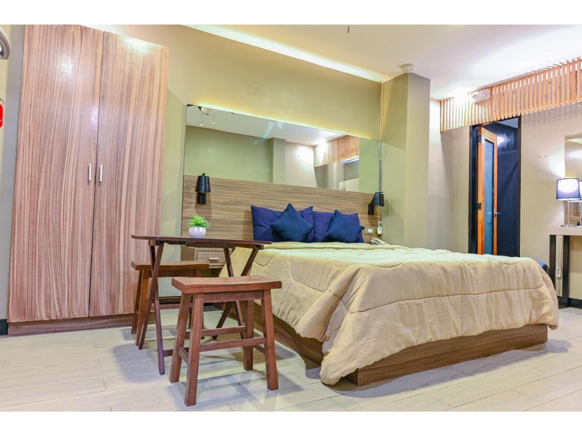 Capital O 890 Nami Hotel Tagaytay Tagaytay City Ngoại thất bức ảnh